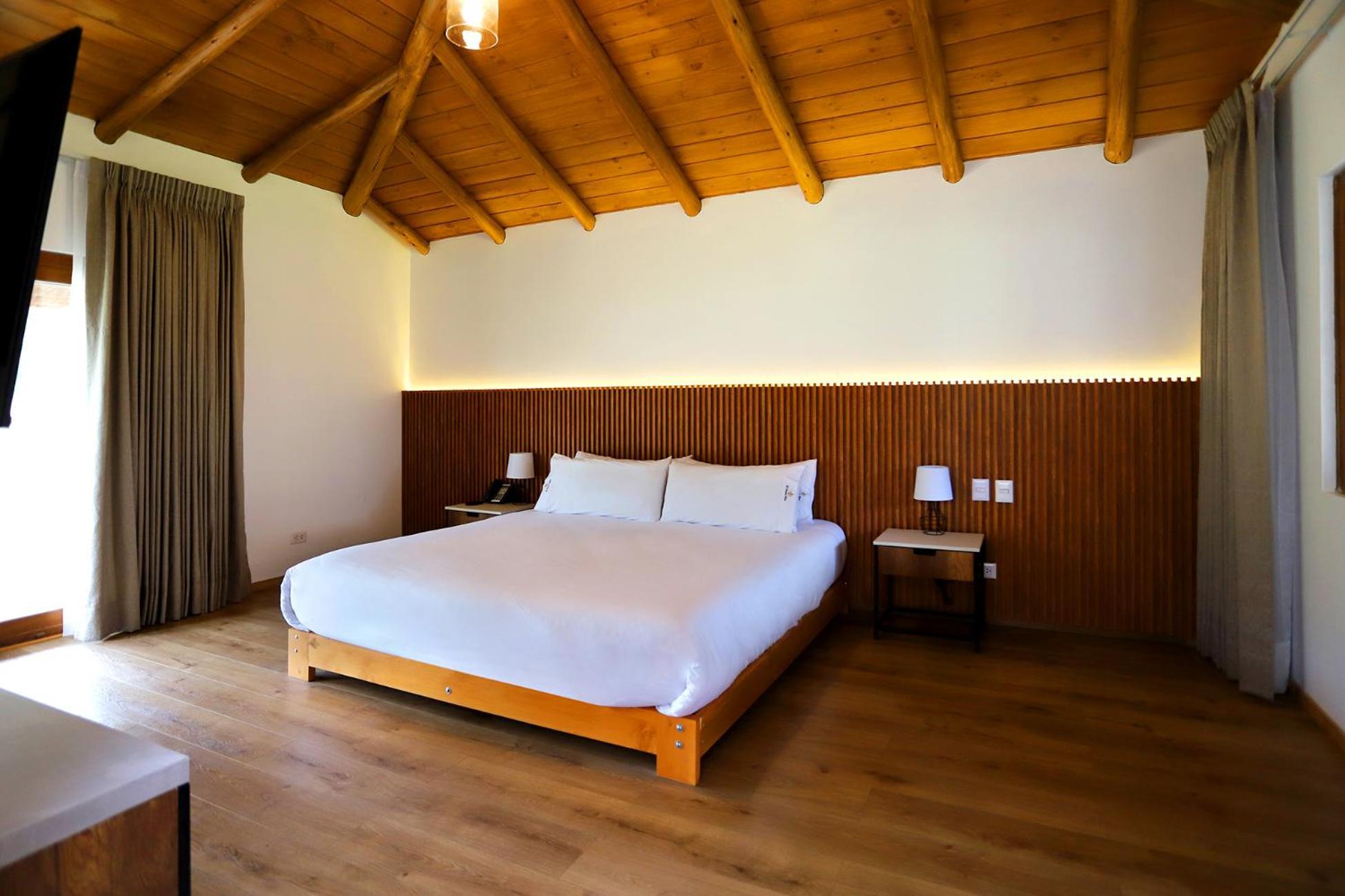 Ensenada Hotel Y Campo Asociado Casa Andina Кахамарка Экстерьер фото
