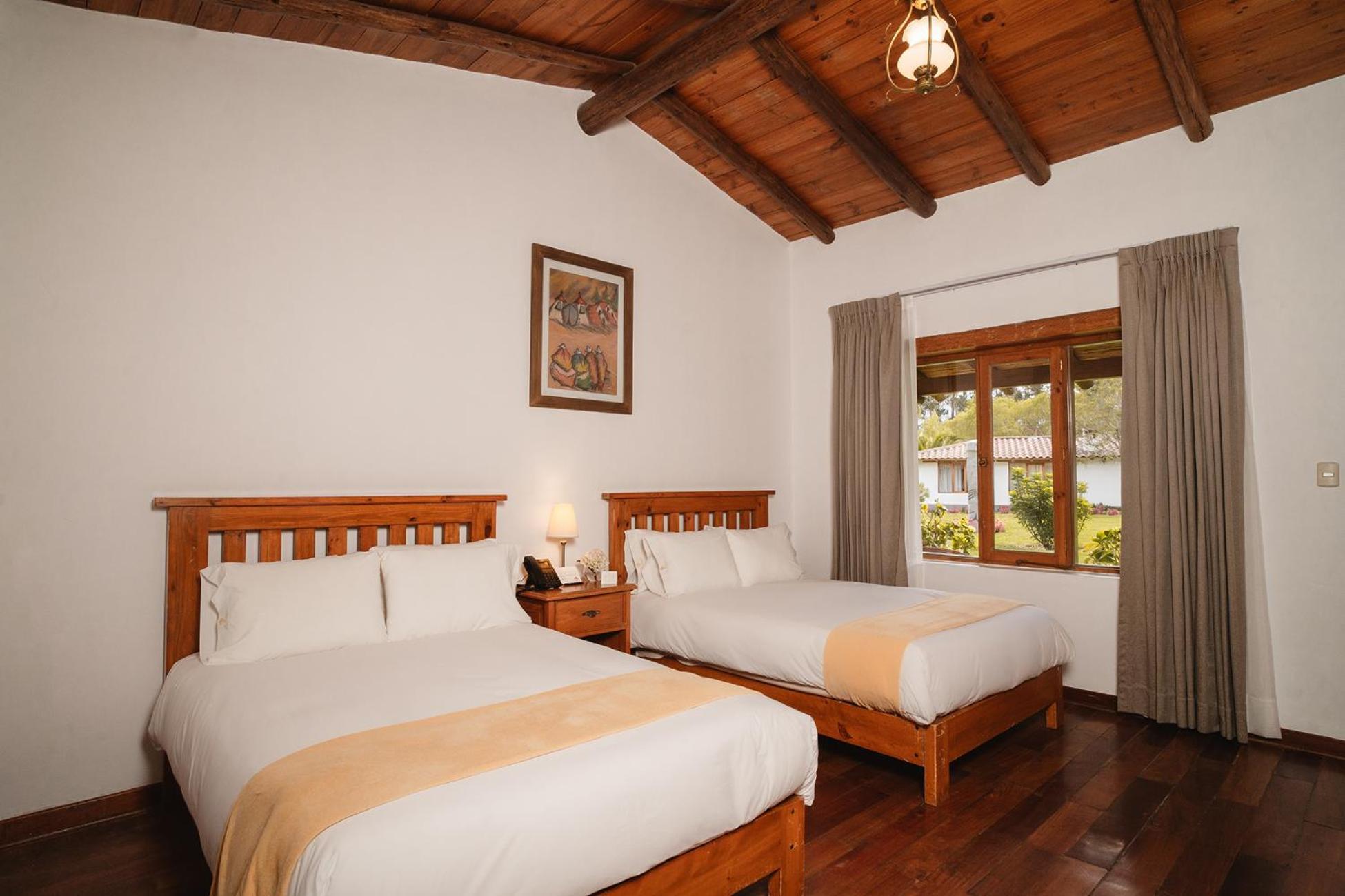 Ensenada Hotel Y Campo Asociado Casa Andina Кахамарка Экстерьер фото