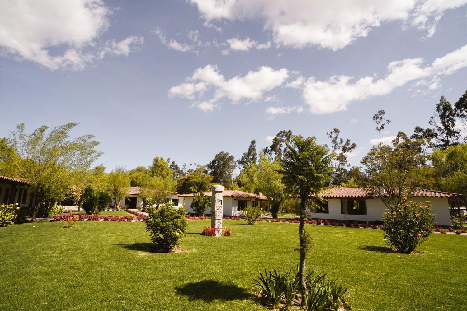 Ensenada Hotel Y Campo Asociado Casa Andina Кахамарка Экстерьер фото
